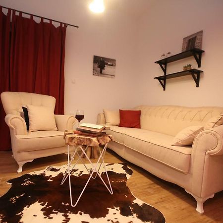 Apartman Delux Brkić Appartement Lozovac Buitenkant foto