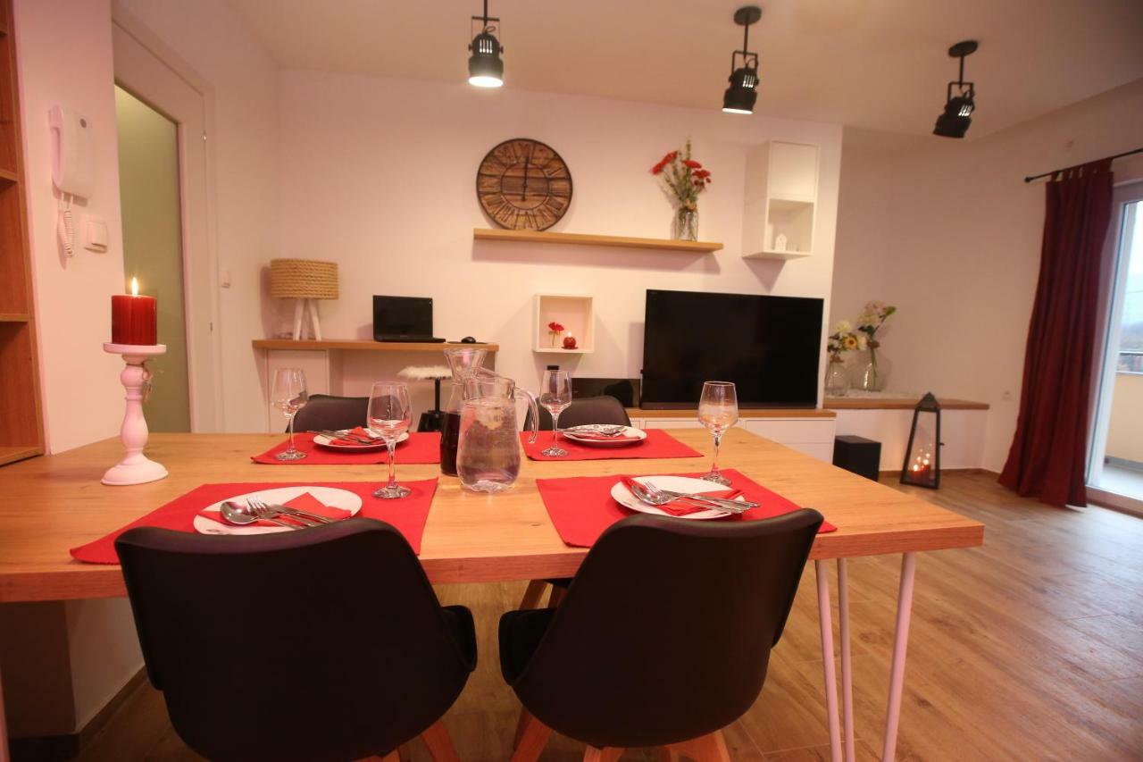Apartman Delux Brkić Appartement Lozovac Buitenkant foto