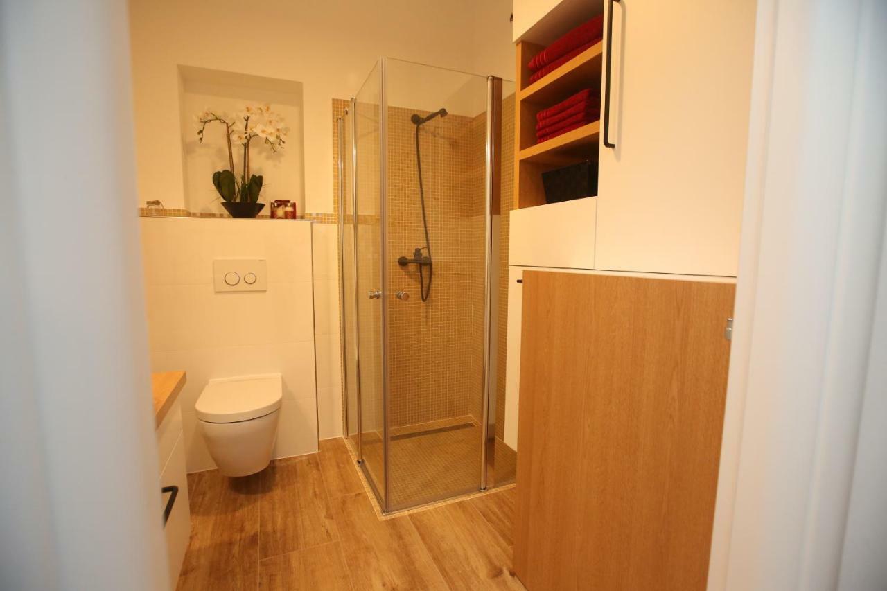 Apartman Delux Brkić Appartement Lozovac Buitenkant foto