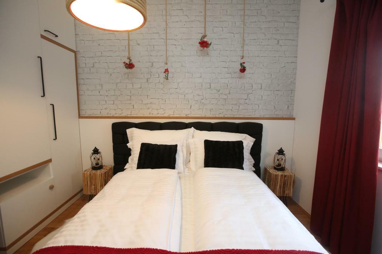 Apartman Delux Brkić Appartement Lozovac Buitenkant foto